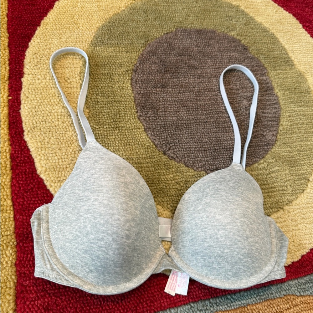 Victoria’s Secret PINK Wear Everywhere T-Shirt Lightly Lined Bra Grey Size 34C